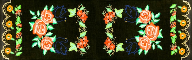 zbiór haftowanych próbek